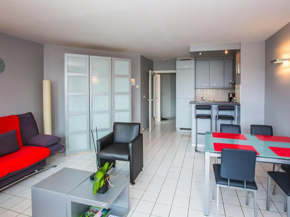 Apartment With Spacious Terrace Middelkerke 0*,